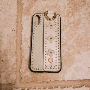 iphone x louis case w/ hand grip !!